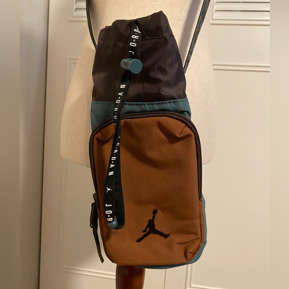 Jordan’s Water-bottle bag